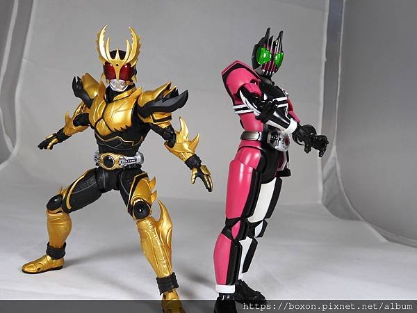 SHF 仮面ライダークウガ ライジングアルティメット (40).JPG