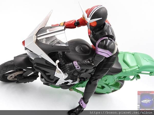 PhotoCap_SHF 仮面ライダーダブル ヒートメタル (80).jpg