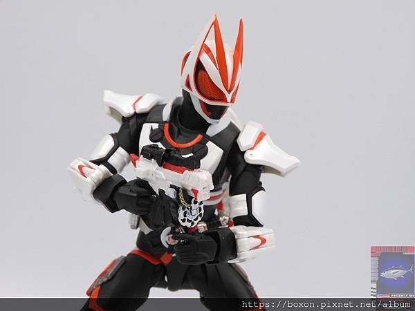 PhotoCap_SHF 仮面ライダーギーツ (37).jpg