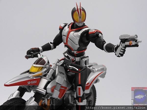 PhotoCap_SHF 仮面ライダーファイズ＆オートーバジン (81).jpg