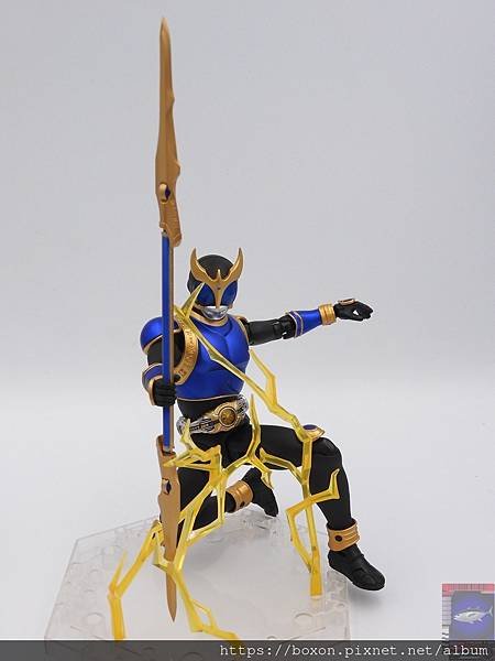 PhotoCap_SHF 仮面ライダークウガ ドラゴンフォーム＆ライジングドラゴン (72).jpg