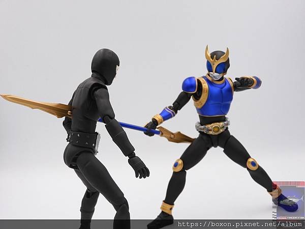 PhotoCap_SHF 仮面ライダークウガ ドラゴンフォーム＆ライジングドラゴン (76).jpg