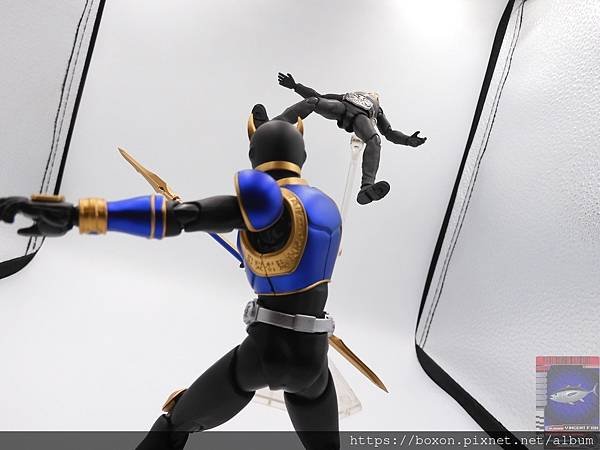 PhotoCap_SHF 仮面ライダークウガ ドラゴンフォーム＆ライジングドラゴン (81).jpg