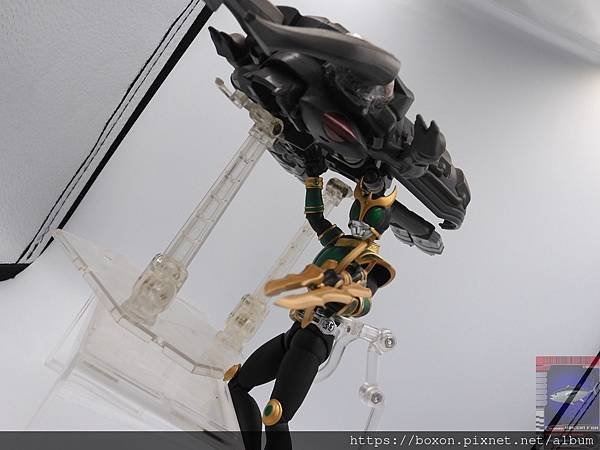 PhotoCap_SHF 仮面ライダークウガ ペガサス＆ライジングペガサスフォーム (64).jpg