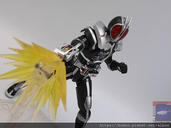 PhotoCap_真骨彫 仮面ライダーファイズ アクセルフォーム (33).jpg