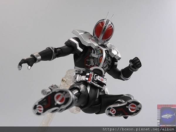 PhotoCap_真骨彫 仮面ライダーファイズ アクセルフォーム (47).jpg