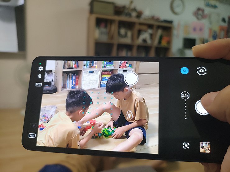 記錄孩子的每一個瞬間：輕手機推薦SHARP AQUOS se