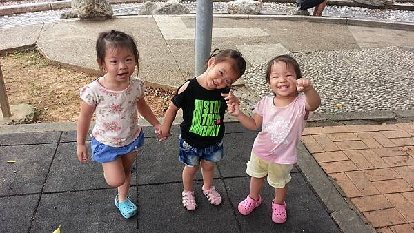 103.07.16三小妞妞 (9).jpg