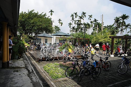 山峰國小週遭美麗環境 3.jpg