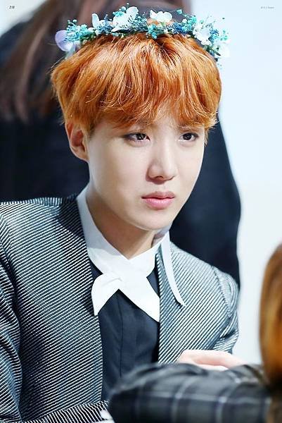 0165abbafa62f5552d89f4c8de77dbd6--bts-hoseok-j-hope-bts.jpg