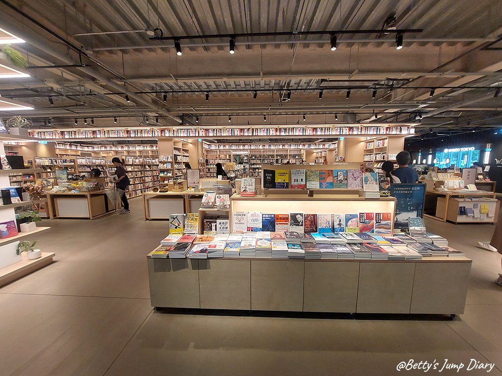 Tsutaya Bookstore蔦屋/ 圖片來源：Betty&apos;s Jump Diary