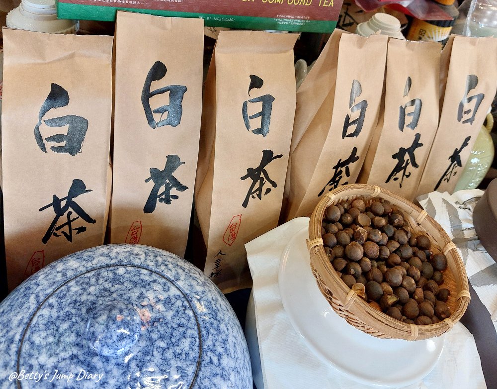 【桃園龍潭】茶中寶石「白茶」白毫銀針，就在和窯「農情覓藝」咖
