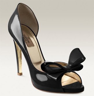 Valentino Bow Detailed Patent Leather d&apos;Orsay Pump black.jpg