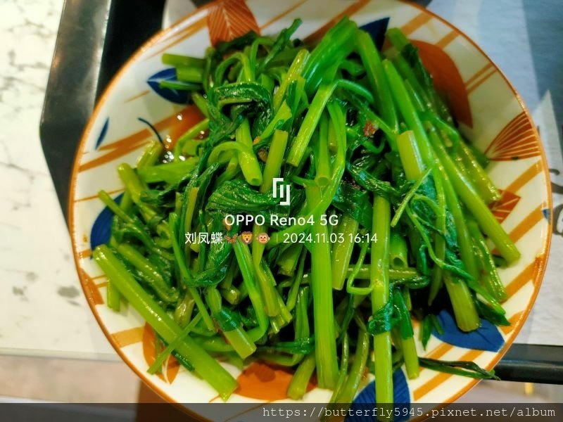 梁社漢排骨-小港宏平店:玫瑰油雞腿麵