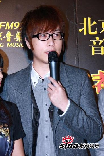 中歌榜红毯5.JPG
