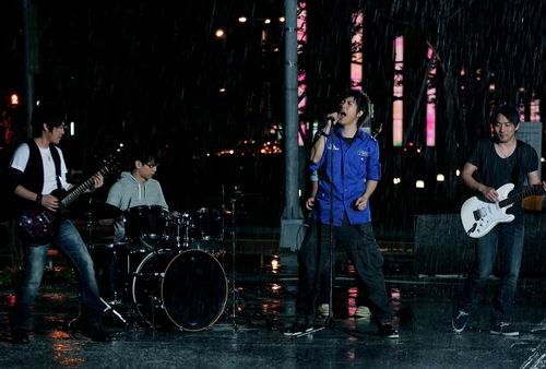 五月天代言“百事群音” 大手筆打造《放肆》MV03.jpg