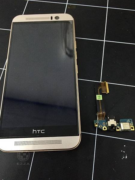 HTC M9 耳機孔充電孔都失效