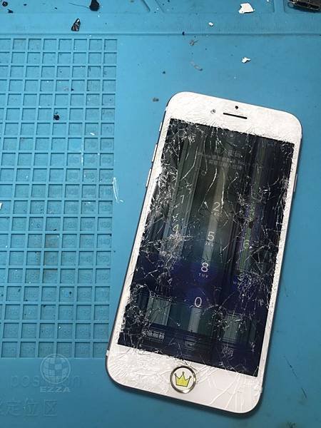 IPHONE7被車輾過