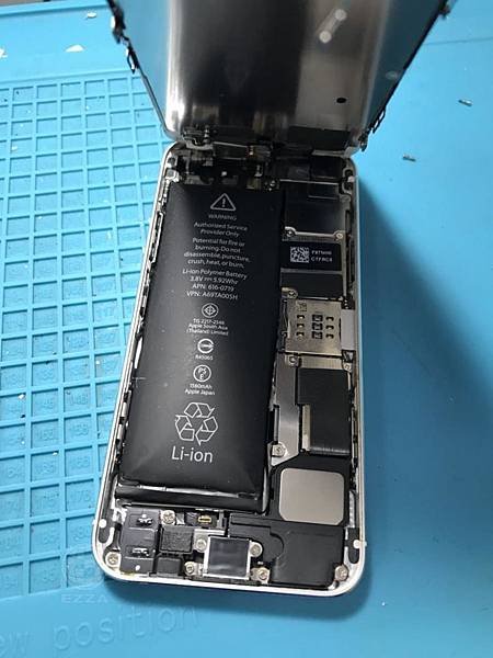 IPHONE 5S電池膨脹