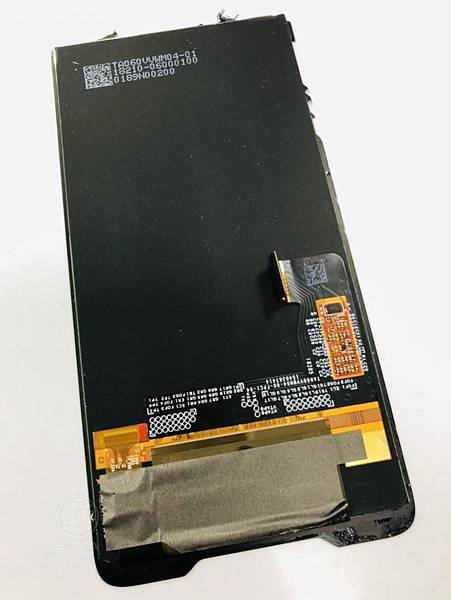 ASUS ROG Phone更換面板.jpg