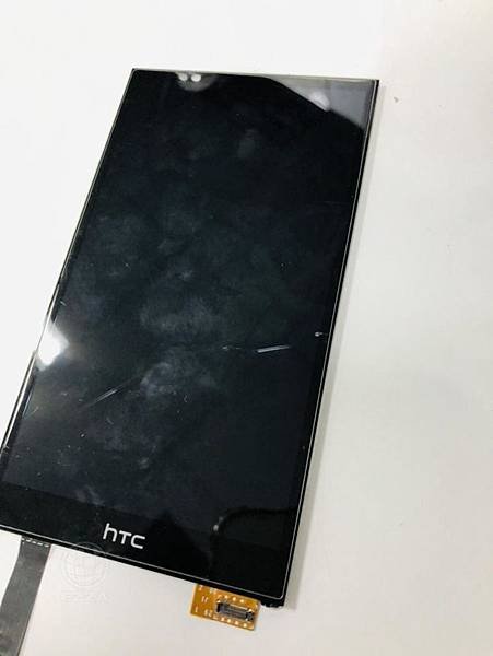 HTC826泡水之後.jpg