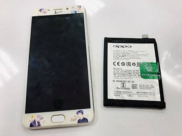 OPPO R9電池膨脹.jpg