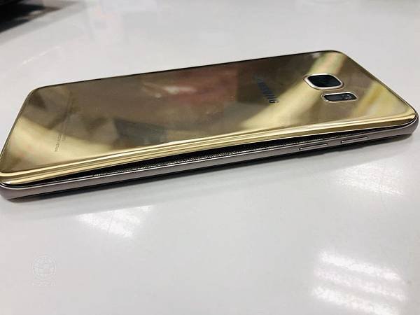 SAMSUNG S7 edge電池膨脹.jpg