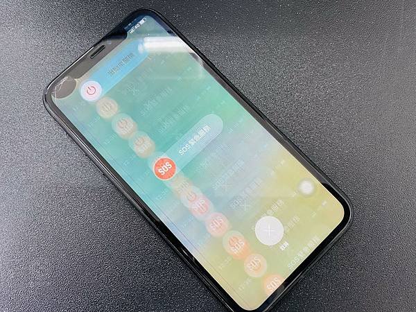 IPHONE XR液晶顯示故障.jpg