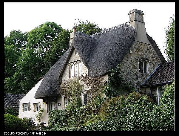 Castle combe--英國傳統的茅屋dscn10