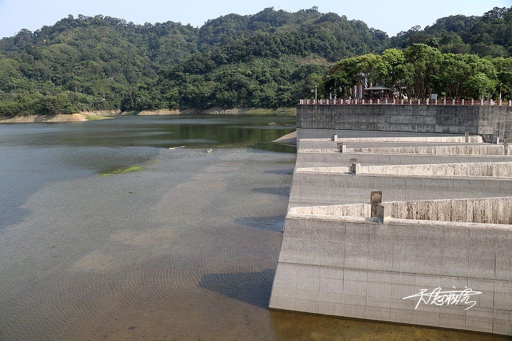 見底的鯉魚潭水庫