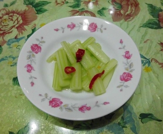 涼拌西洋芹