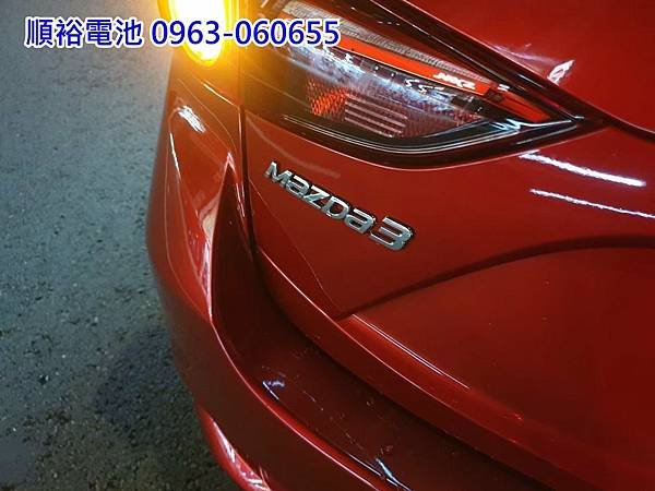 1100928-MAZDA3-1.jpg