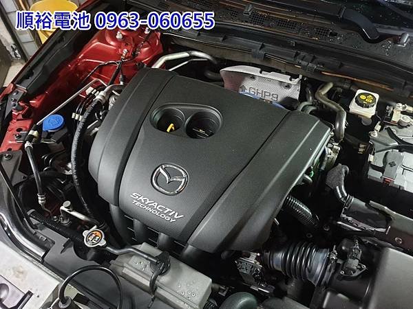 1100928-MAZDA3-2.jpg