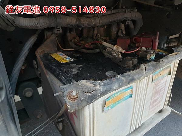 1120323-HINO300-3.jpg