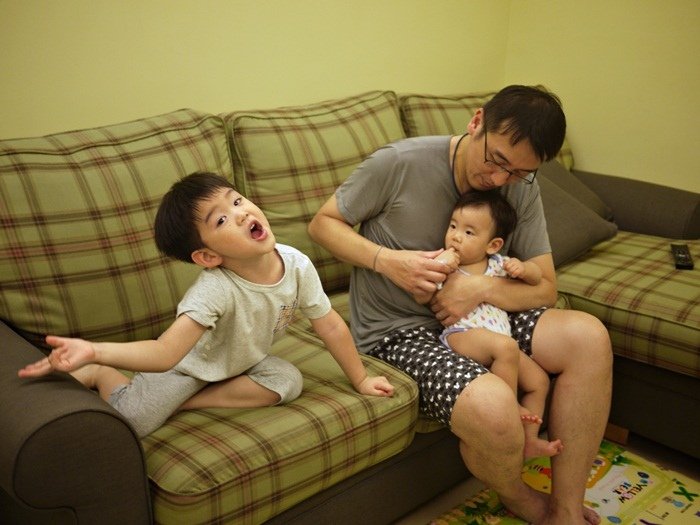 a132.JPG - [10M &amp; 3Y7M] 品樺十個月．開始玩玩具