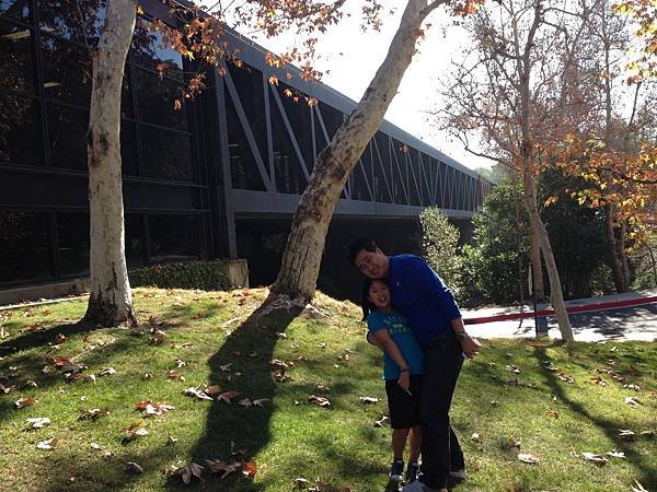 daddy and M under bridge.JPG