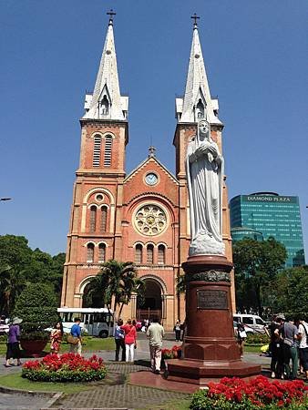 nortre dame catherdral .JPG