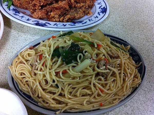 110827_炒麵..味道不怎麼樣..60元