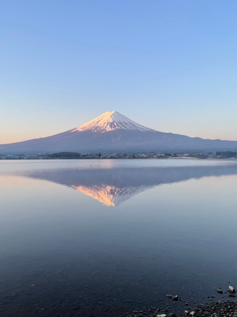 2023東京河口湖| 秀峰閤 湖月，河口湖沿岸最完美的逆富士