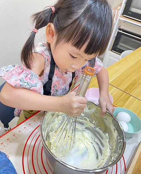 COOK玩藝手作空間 新北三重親子教室 和寶貝一起動手做蛋糕