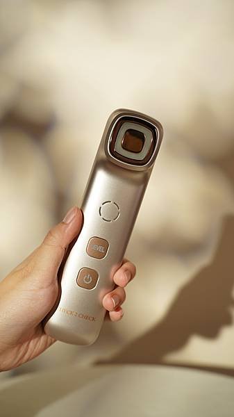 CHECK2CHECK 超微電雙波冷熱逆光奇肌修護限定組 -照片 (11).JPG
