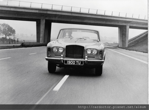 Bentley品牌介紹，最豪華的汽車代表!! 歷代車系詳細介紹。Bentley外匯車進口車商，買賣外匯車推薦建議LA桃園車庫，買賣中古車估價推薦建議請找LA桃園車庫。