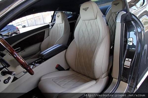 賓利 bentley continental GT豪華雙門跑車介紹，買賣外匯車推薦建議LA桃園車庫，買賣中古車估價推薦建議請找LA桃園車庫。