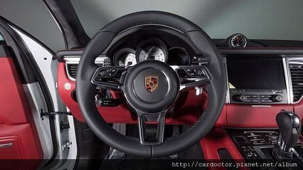 保時捷Porsche Macan Turbo美規外匯車推薦。買賣外匯車推薦建議LA桃園車庫，買賣中古車估價推薦建議請找LA桃園車庫。