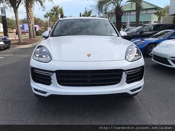 保時捷Porsche Cayenne Turbo美規外匯車推薦。買賣外匯車推薦建議LA桃園車庫，買賣中古車估價推薦建議請找LA桃園車庫。