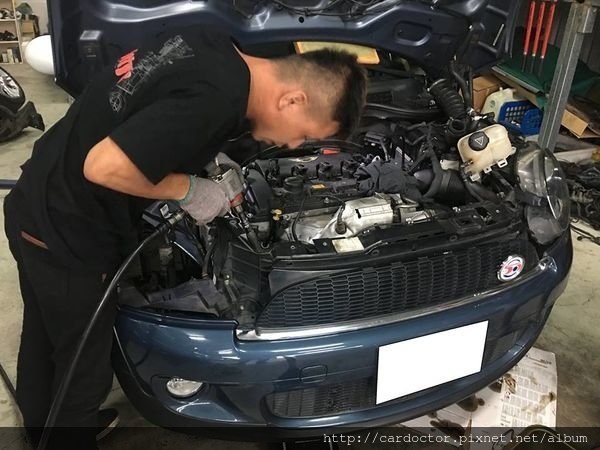 定期 DIY 保養汽車的步驟。買賣外匯車推薦建議LA桃園車庫，買賣中古車估價推薦建議請找LA桃園車庫。