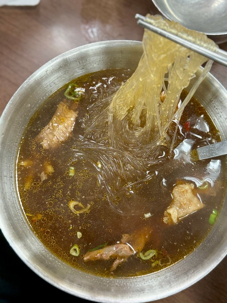 老山東牛肉家常麵店 (4).jpg