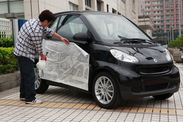 smart 限量特仕車採用3M車體彩繪專用膠膜(施工圖二).JPG