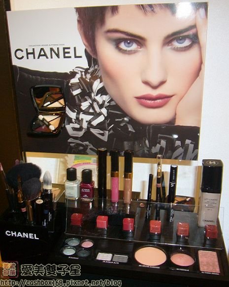 chanel-fall00.jpg
