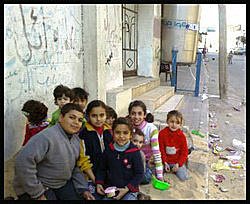 poor but happy貧窮卻快樂 rodcoxand gaza blogspot com.jpg